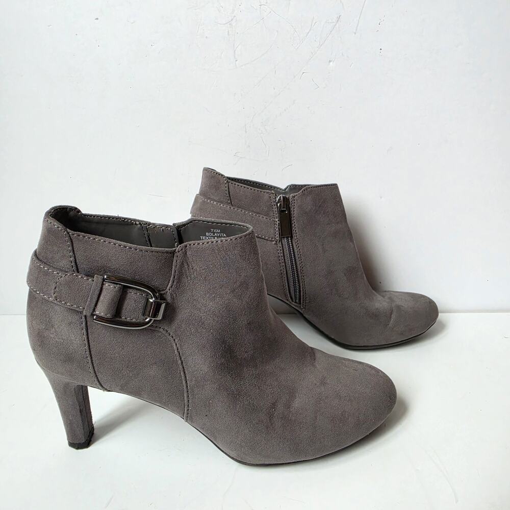 Bandolino Layita Boots Womens Size 7.5M Gray Ankle Booties Side Zip 3" Heels